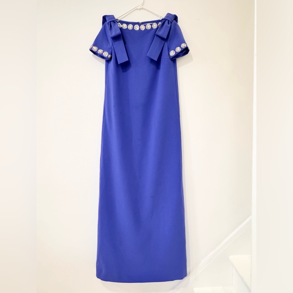 CAROLINA HERRERA Crystal-Trim Boatneck Column Gown With Shoulder Bows Maxi Dress - Picture 4 of 15